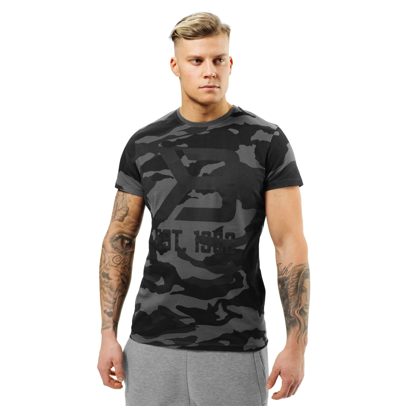 Kolla in Washington Tee, dark camo, Better Bodies hos SportGymButiken.se