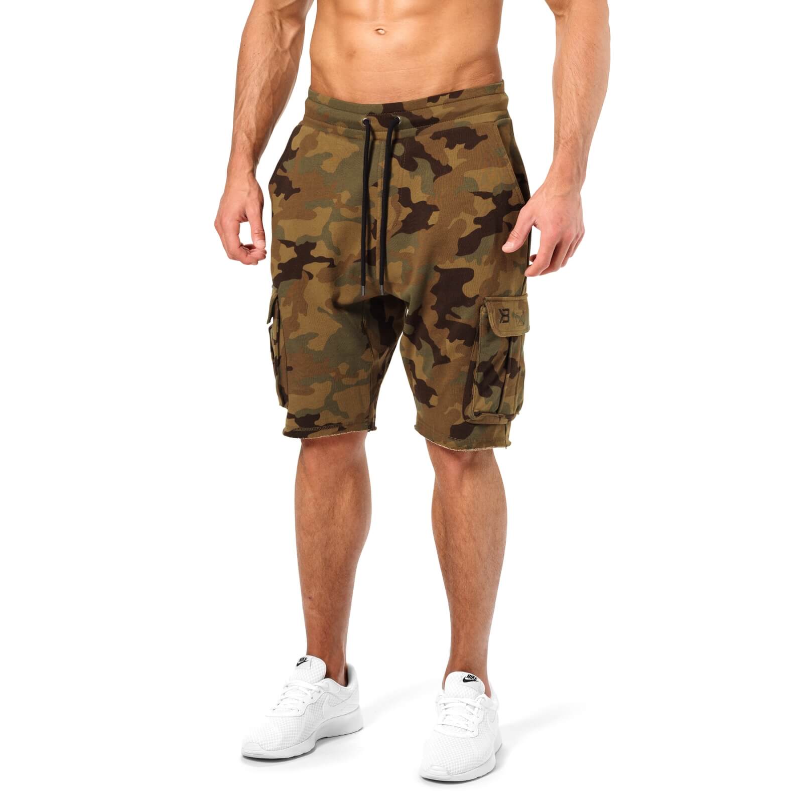 Kolla in Bronx Cargo Shorts, military camo, Better Bodies hos SportGymButiken.se