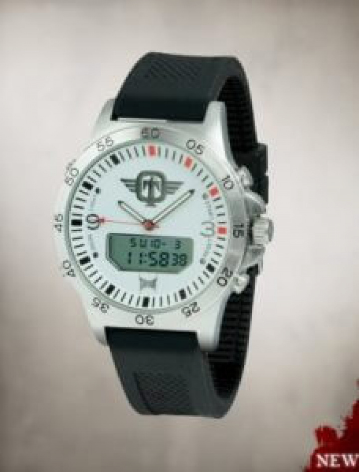 Kolla in Defender Watch, Tapout hos SportGymButiken.se