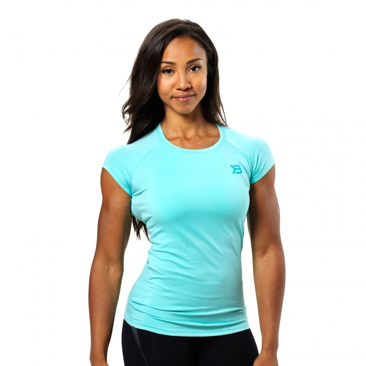 Kolla in Performance Cut Tee, light aqua, Better Bodies hos SportGymButiken.se