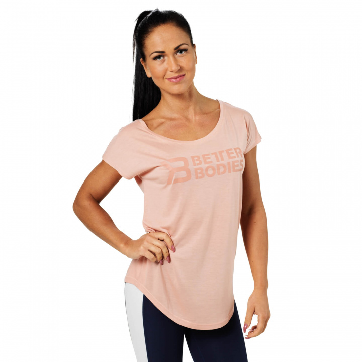 Kolla in Gracie Tee, peach beige, Better Bodies hos SportGymButiken.se