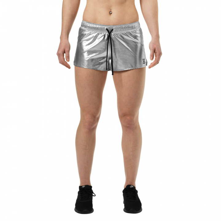 Kolla in Nolita Shorts, metallic, Better Bodies hos SportGymButiken.se