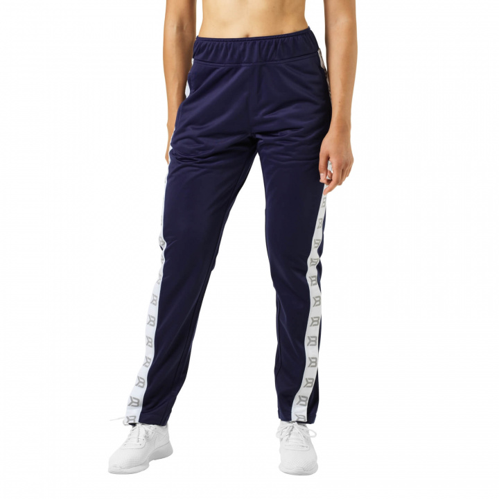 Kolla in Bowery Track Pants, dark navy, Better Bodies hos SportGymButiken.se