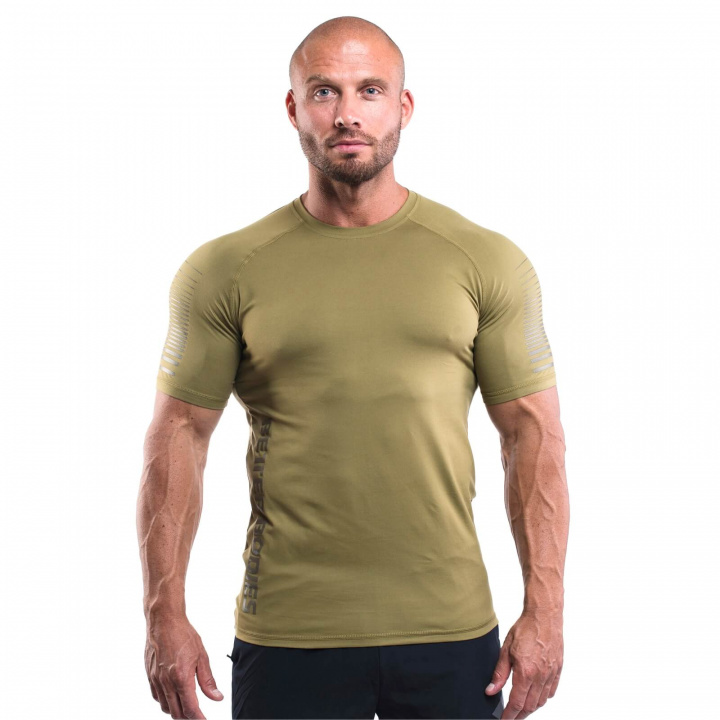 Kolla in Performance PWR Tee, military green, Better Bodies hos SportGymButiken.