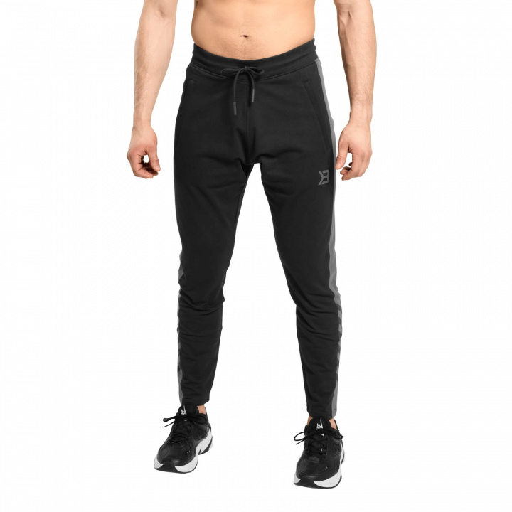 Kolla in Fulton Sweatpants, black, Better Bodies hos SportGymButiken.se