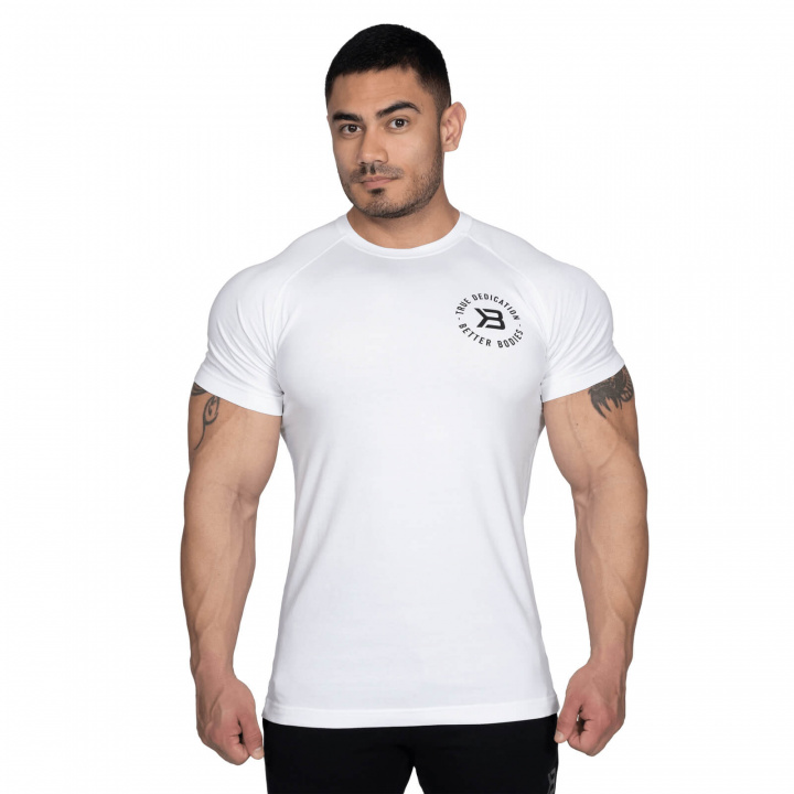 Kolla in Gym Tapered Tee, white, Better Bodies hos SportGymButiken.se