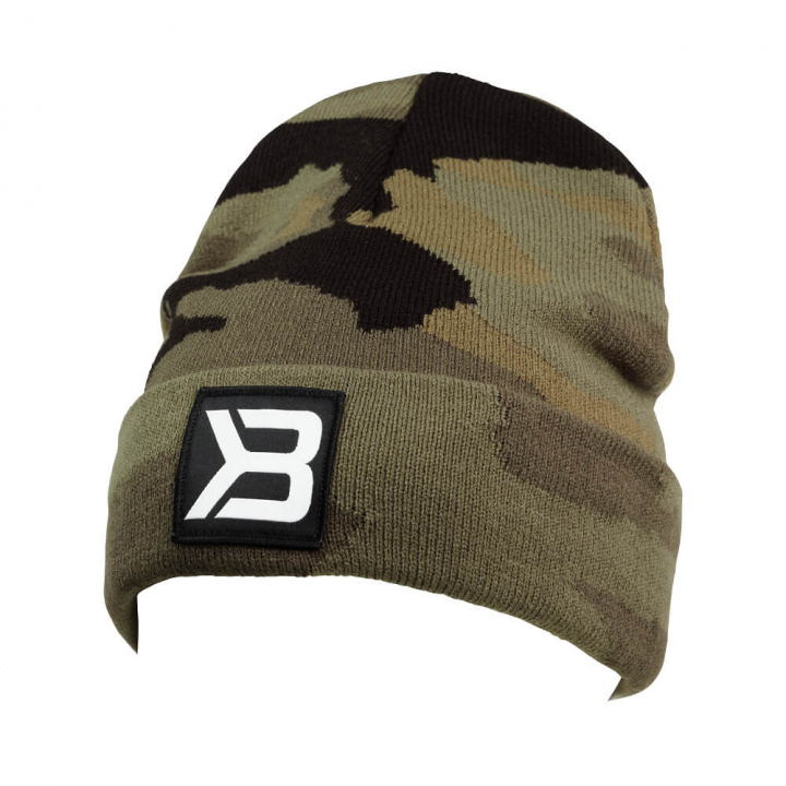 Kolla in Tribeca Beanie, dark green camo, Better Bodies hos SportGymButiken.se