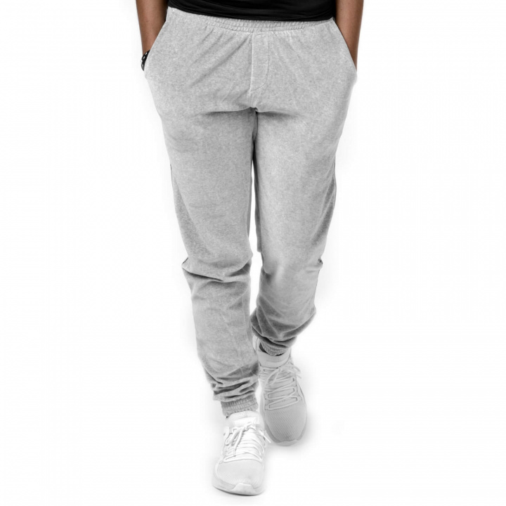 Kolla in Velvet Boyfriend Pants, grey, Nebbia hos SportGymButiken.se