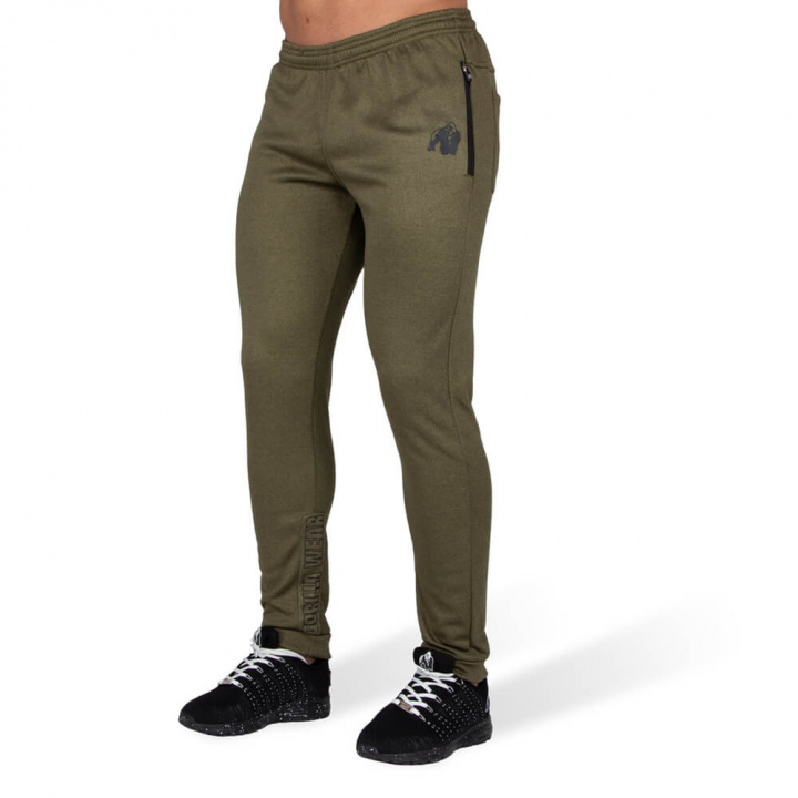 Kolla in Bridgeport Joggers, army green, Gorilla Wear hos SportGymButiken.se