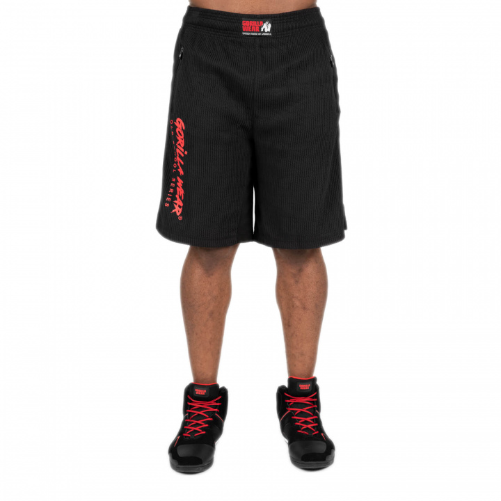 Kolla in Augustine Old School Shorts, black/red, Gorilla Wear hos SportGymButike