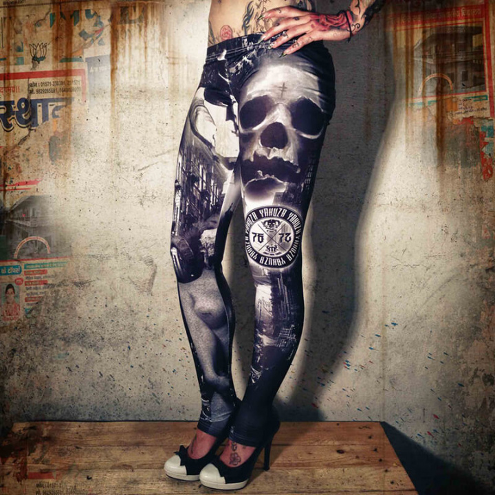 Kolla in Lost City Tights, black/white, Yakuza hos SportGymButiken.se