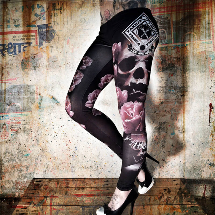 Kolla in Deadly Rose Tights, black, Yakuza hos SportGymButiken.se