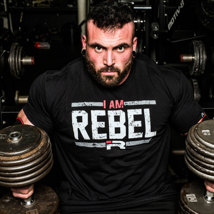 Kolla in I Am Rebel Tee, black, Iron Rebel hos SportGymButiken.se