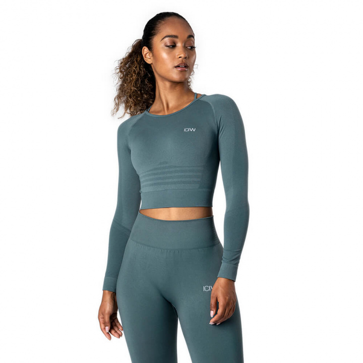 Kolla in Define Seamless LS Crop Top, jungle green, ICANIWILL hos SportGymButike